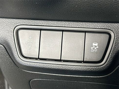 Used 2023 Kia Forte LXS image 21