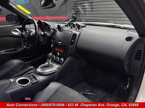 Used 2009 Nissan 370Z Touring w/ Aerodynamics Pkg RWD image 8