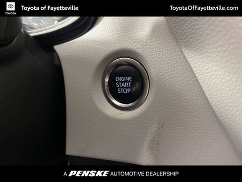 Used 2024 Toyota Corolla SE image 32