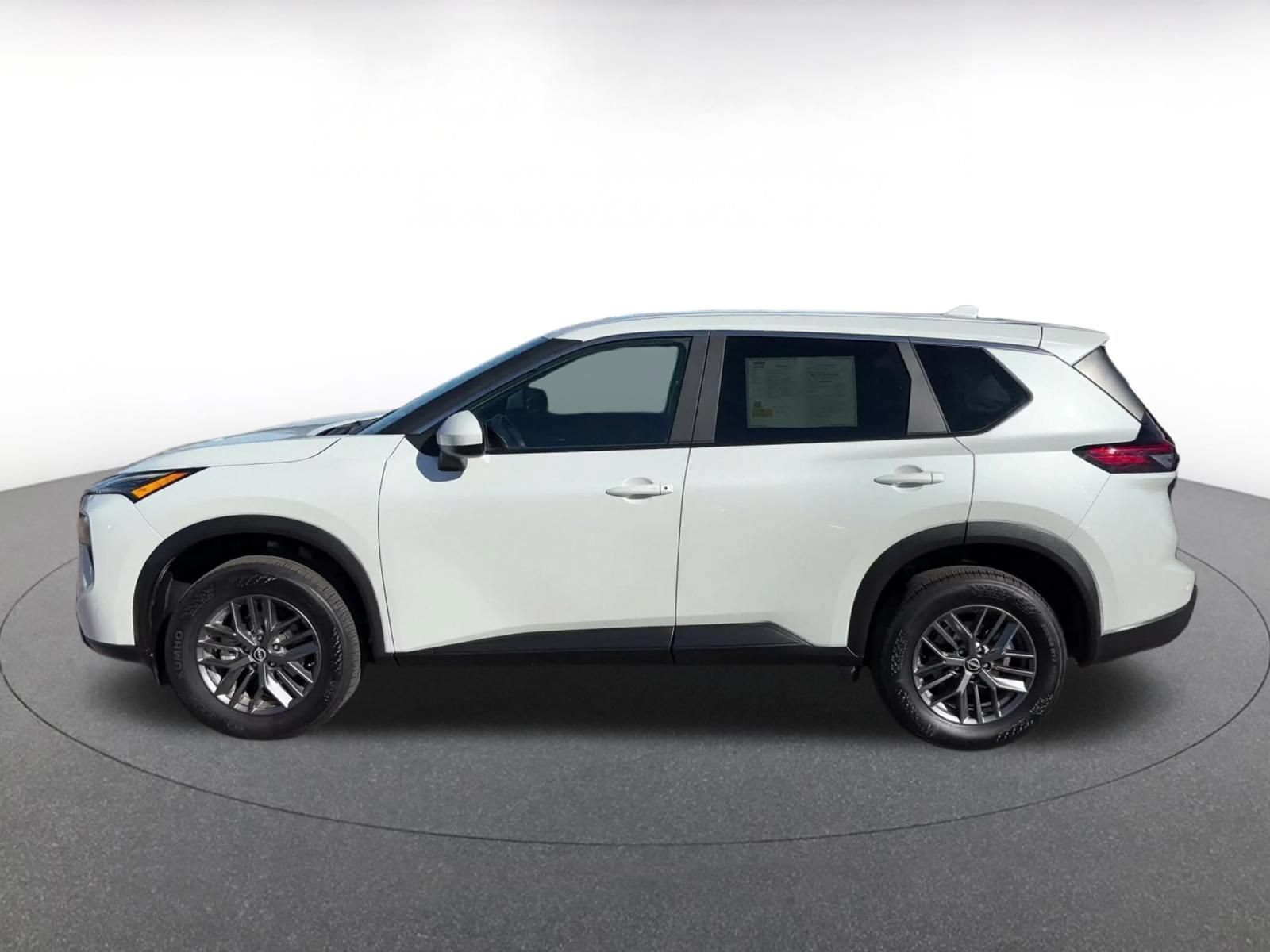 Used 2026 Nissan Rogue SV AWD/4WD image 8