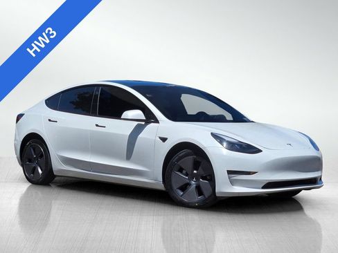Used 2023 Tesla Model 3 Standard Range RWD image 2
