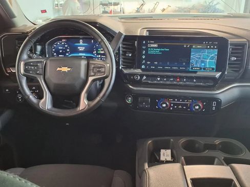 Used 2025 Chevrolet Silverado 2500 LT AWD/4WD image 16