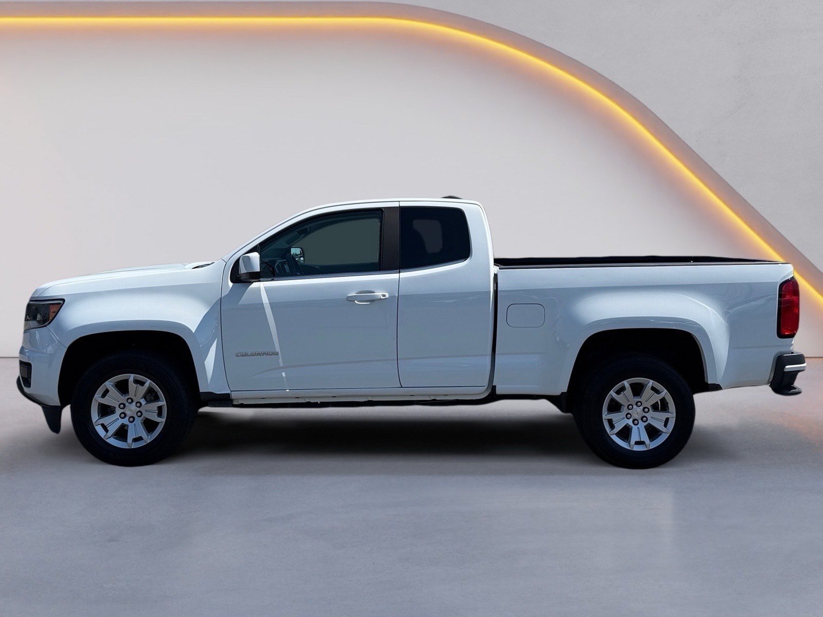 Used 2020 Chevrolet Colorado LT w/ Safety Package RWD image 6