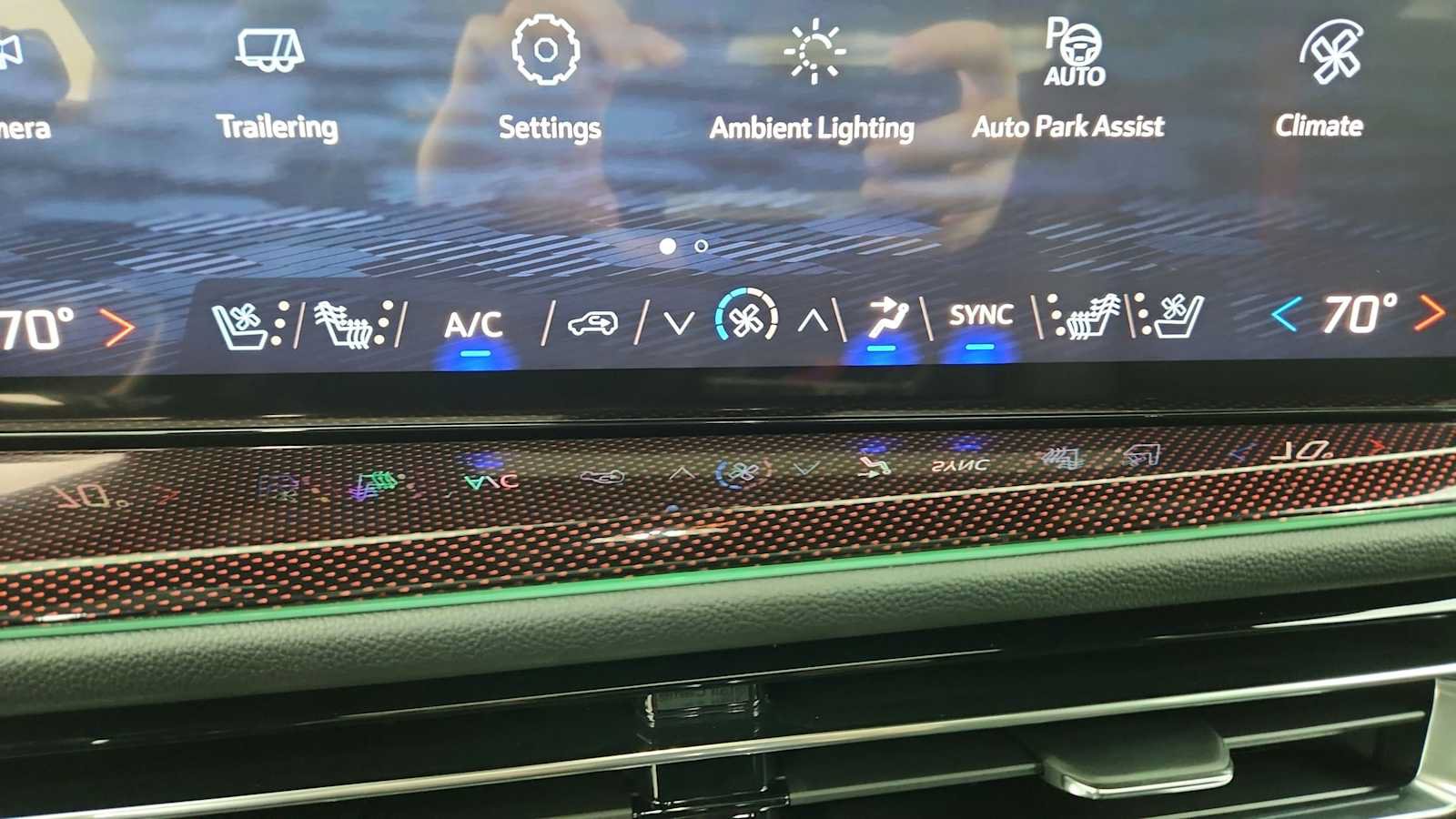 New 2027 Chevrolet Traverse RS FWD image 21