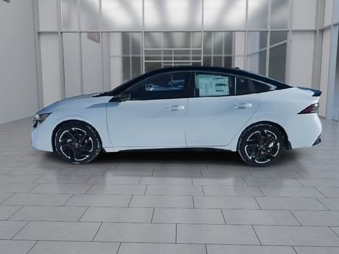 New 2026 Nissan Sentra SR image 5