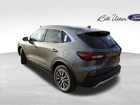 New 2025 Ford Escape SE image 4