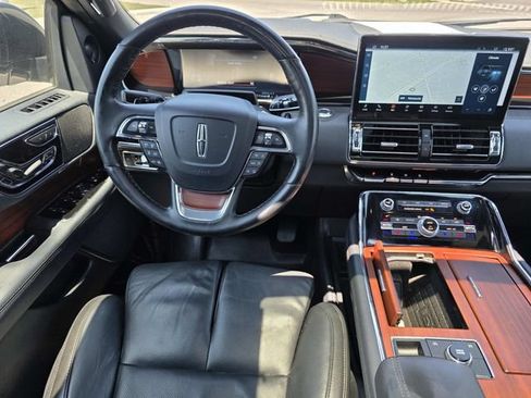 Certified 2022 Lincoln Navigator Reserve RWD image 6