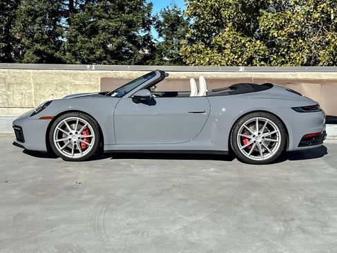 Used 2024 Porsche 911 Carrera S image 2