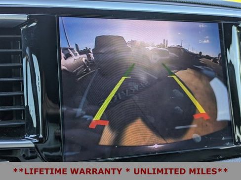 Used 2020 Chrysler Pacifica Limited image 28