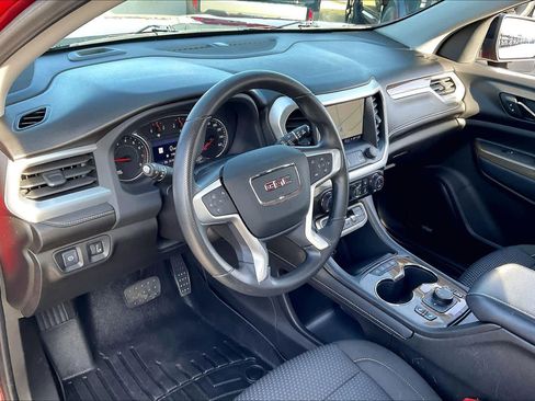 Used 2023 GMC Acadia SLE w/ Driver Convenience Package image 16