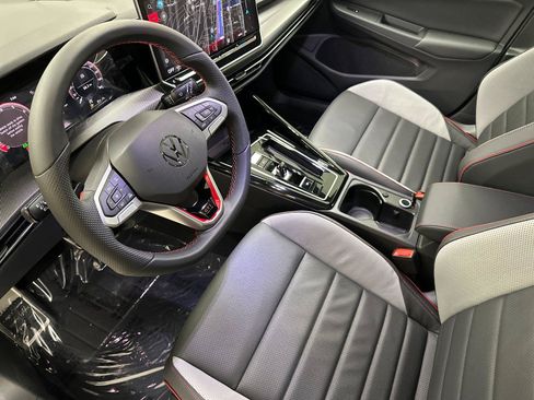 New 2026 Volkswagen GTI SE FWD image 9