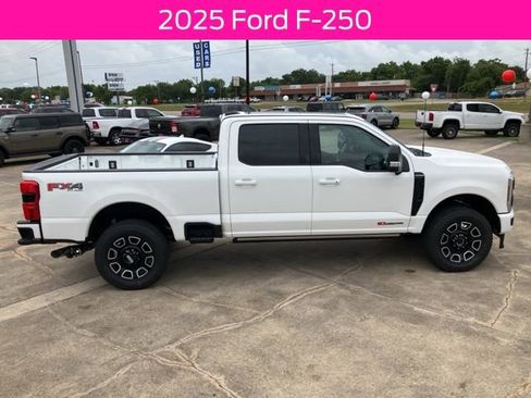 New 2025 Ford F250 Platinum AWD/4WD image 9