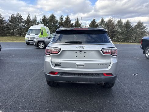 Certified 2022 Jeep Compass Limited w/ Sun and Sound Group image 8