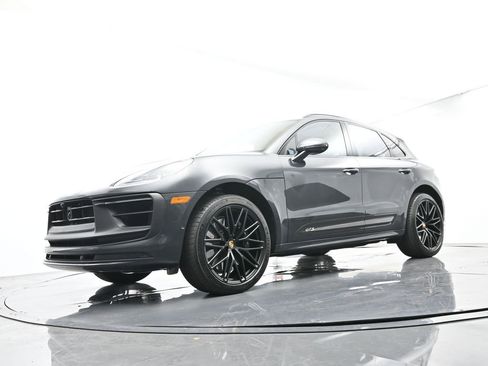 Certified 2025 Porsche Macan GTS AWD/4WD image 49