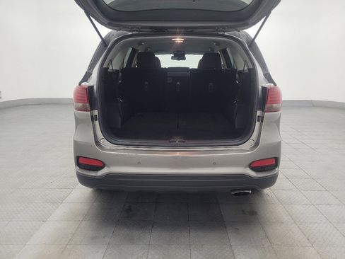 Used 2019 Kia Sorento LX w/ LX Convenience Package image 29