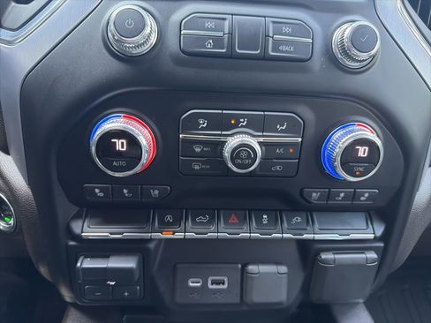 Used 2021 GMC Sierra 1500 SLT image 32