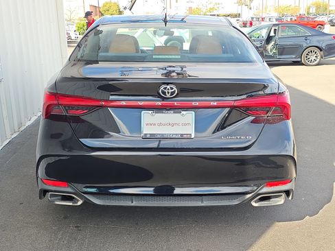 Used 2019 Toyota Avalon Limited w/ All Weather Liner Package image 6