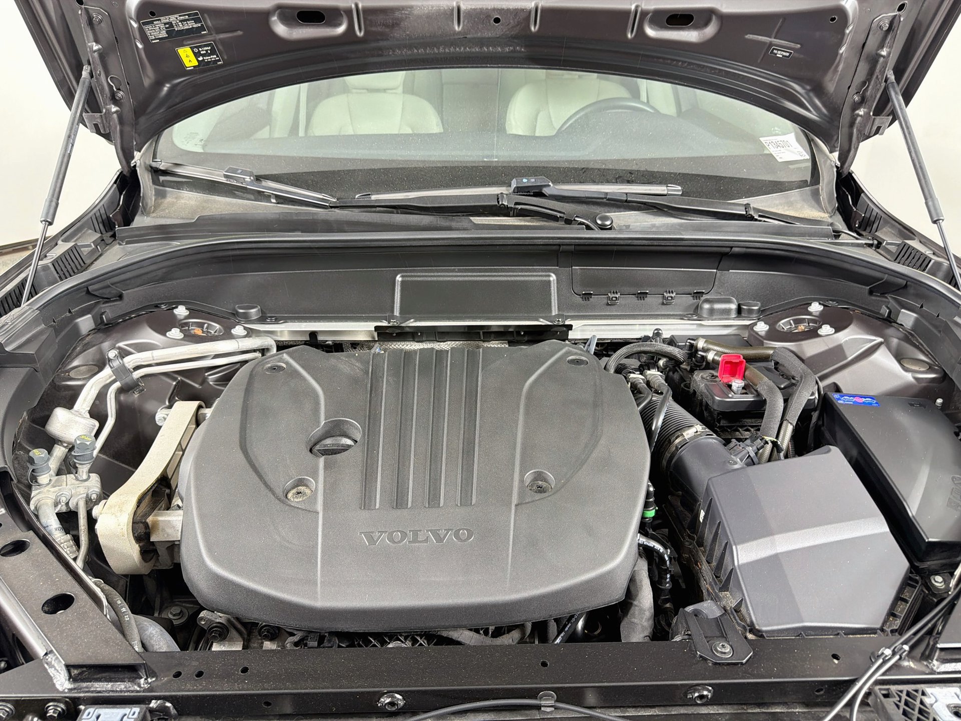 Certified 2023 Volvo XC60 B5 Plus w/ Protection Package Premier FWD image 29