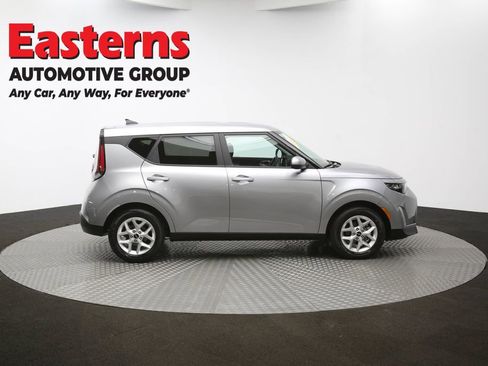Used 2024 Kia Soul LX w/ Option Group 015 image 41