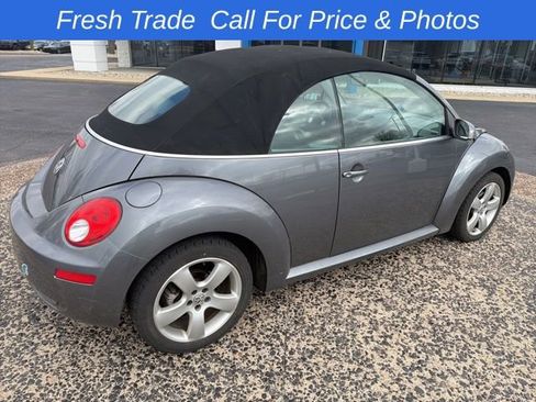 Used 2006 Volkswagen Beetle Convertible w/ Package 2 image 5