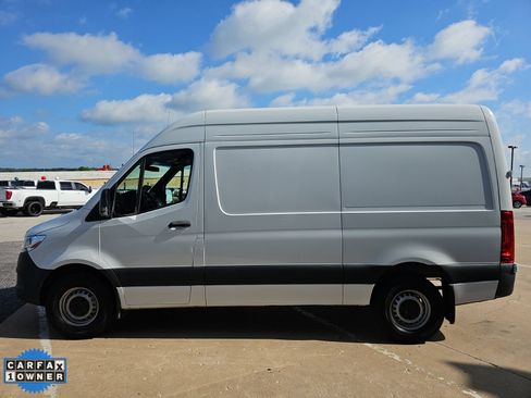 Used 2025 Mercedes-Benz Sprinter 2500 image 6