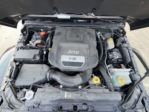 Used 2017 Jeep Wrangler Unlimited Rubicon image 18