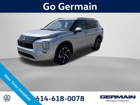Used 2023 Mitsubishi Outlander SEL AWD/4WD image 1