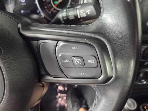 Used 2021 Jeep Wrangler Sport AWD/4WD image 17