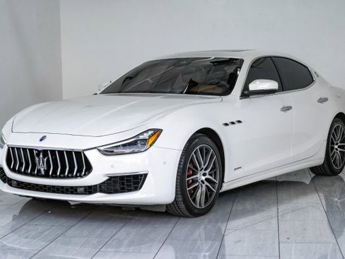 Used 2018 Maserati Ghibli S GranLusso AWD/4WD image 4
