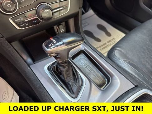 Used 2019 Dodge Charger SXT w/ Leather Interior Group image 14