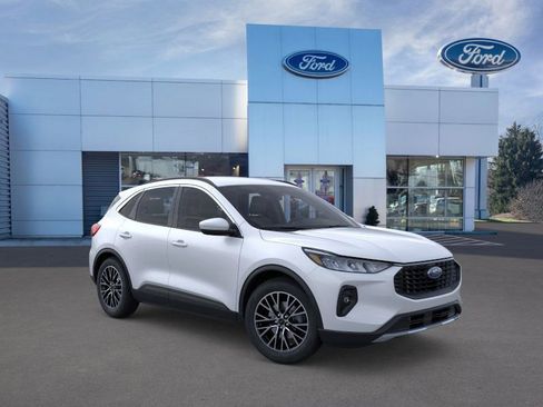 New 2025 Ford Escape SE image 7