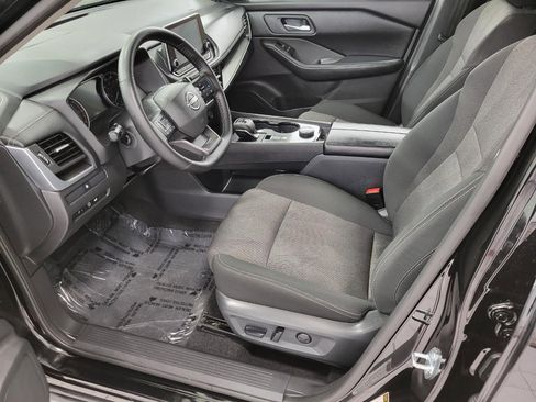 Used 2025 Nissan Rogue SV image 10