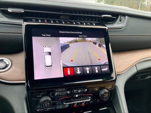 Used 2023 Jeep Grand Cherokee Summit image 27