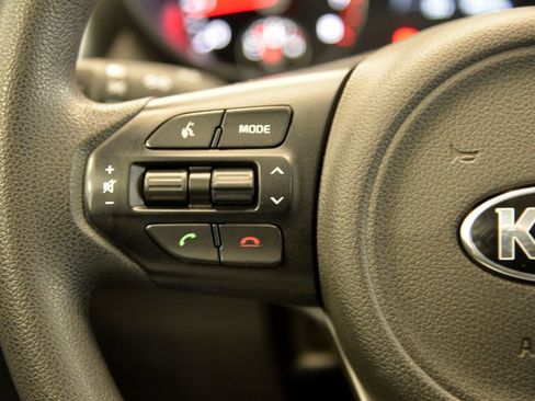 Used 2018 Kia Sorento L image 22