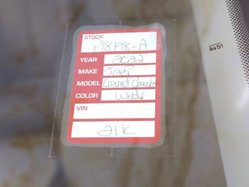 Used 2022 Jeep Grand Cherokee L Limited w/ Luxury Tech Group II image 31