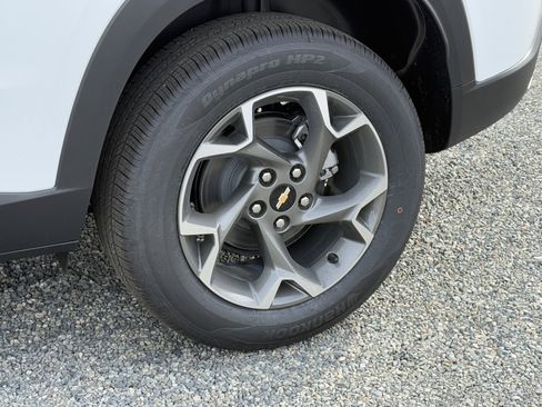 New 2026 Chevrolet Trax LT w/ Driver Confidence Package image 32