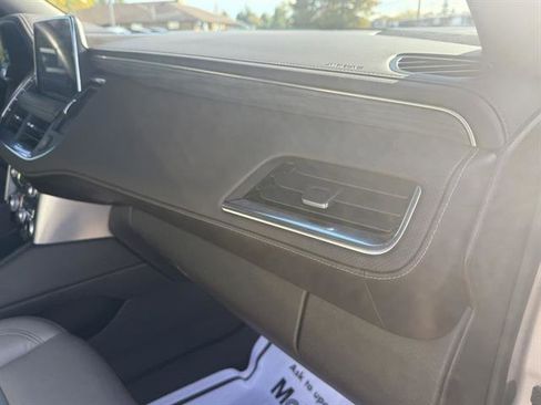 Used 2021 GMC Yukon SLT w/ SLT Luxury Package image 21