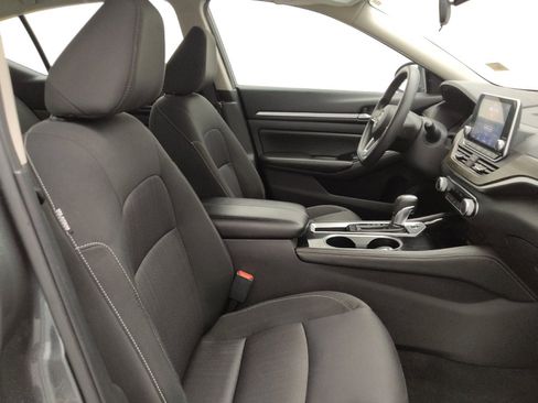 Used 2023 Nissan Altima 2.5 SV image 21