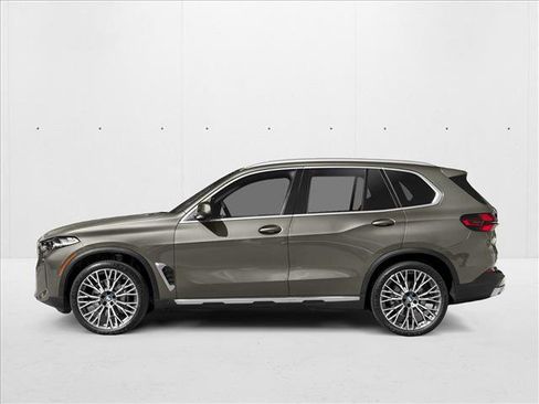 New 2025 BMW X5 xDrive40i w/ Premium Package image 3