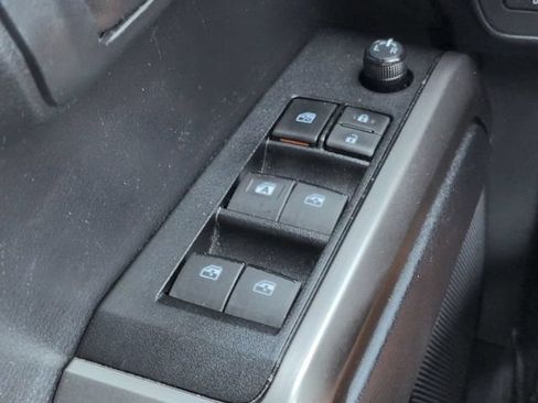 Used 2020 Toyota Tacoma SR5 RWD image 22
