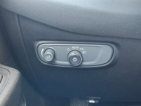 Used 2019 Chevrolet Equinox LT image 24