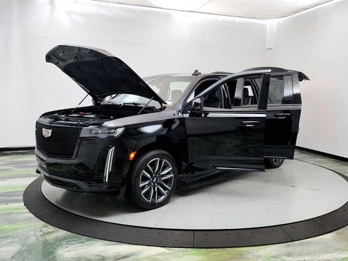 Used 2022 Cadillac Escalade ESV Sport w/ Touring Package AWD/4WD image 9