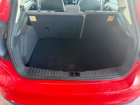 Used 2014 Ford Focus SE w/ SE Winter Package FWD image 22