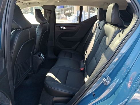 Certified 2023 Volvo XC40 B5 Plus image 10