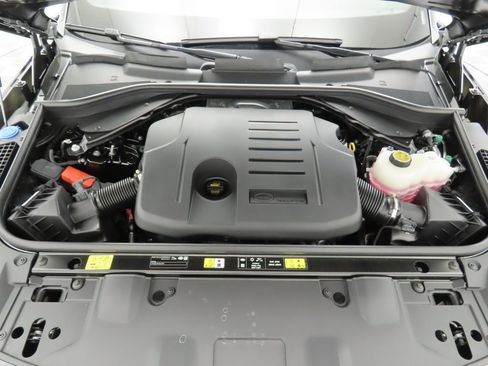 New 2026 Land Rover Range Rover Long Wheelbase SE image 29