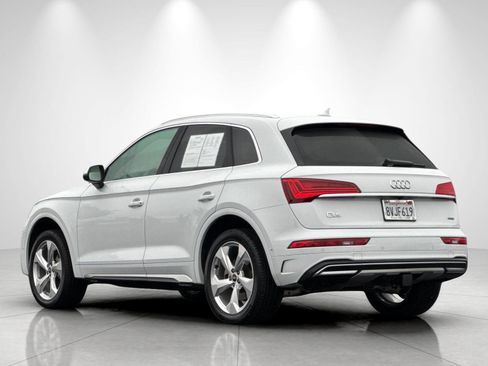Used 2021 Audi Q5 Prestige w/ Prestige Package image 3