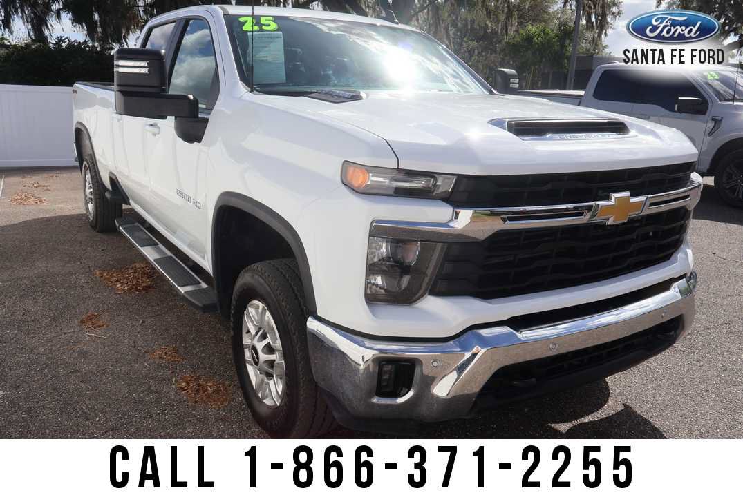 Used 2025 Chevrolet Silverado 2500 LT w/ Safety Package AWD/4WD image 5