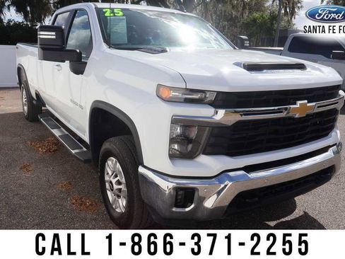 Used 2025 Chevrolet Silverado 2500 LT w/ Safety Package image 5