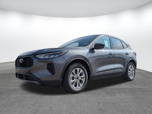 New 2026 Ford Escape Active image 2