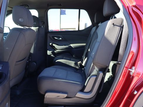 Used 2023 Chevrolet Traverse LT image 11
